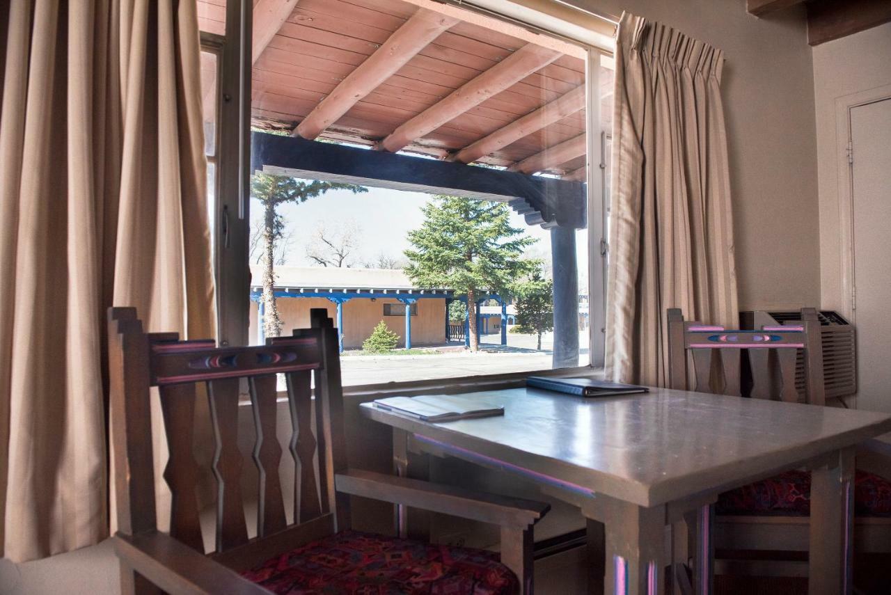 Kachina Lodge Resort And Meeting Center Taos Extérieur photo