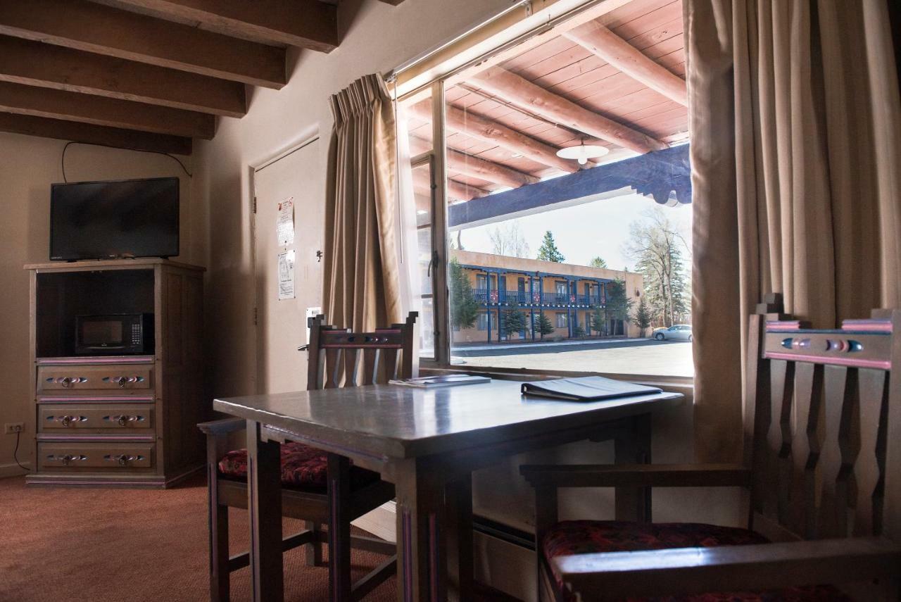 Kachina Lodge Resort And Meeting Center Taos Extérieur photo